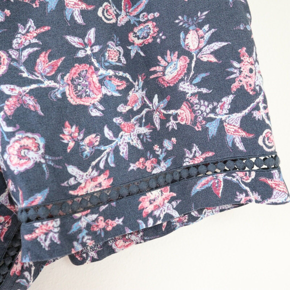 Ann Taylor LOFT Size M Linen Blend Lightweight Shorts Floral Print - Picture 3 of 7